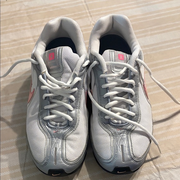 Nike Women's White and Pink Shox Sneakers - Picture 3 of 10
